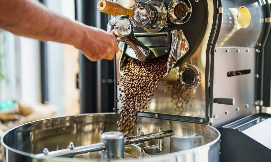 Zastosowanie najwyższej jakości materiałów w produkcji maszyn do palenia kawy – korzyści dla użytkowników