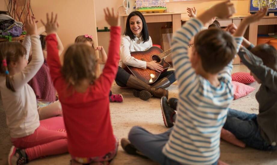 Jakie piosenki i melodie są najskuteczniejsze w terapii muzycznej dla dzieci?