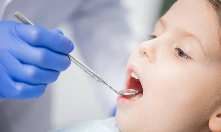 Chirurgia stomatologiczna dla dzieci – kiedy jest konieczna?
