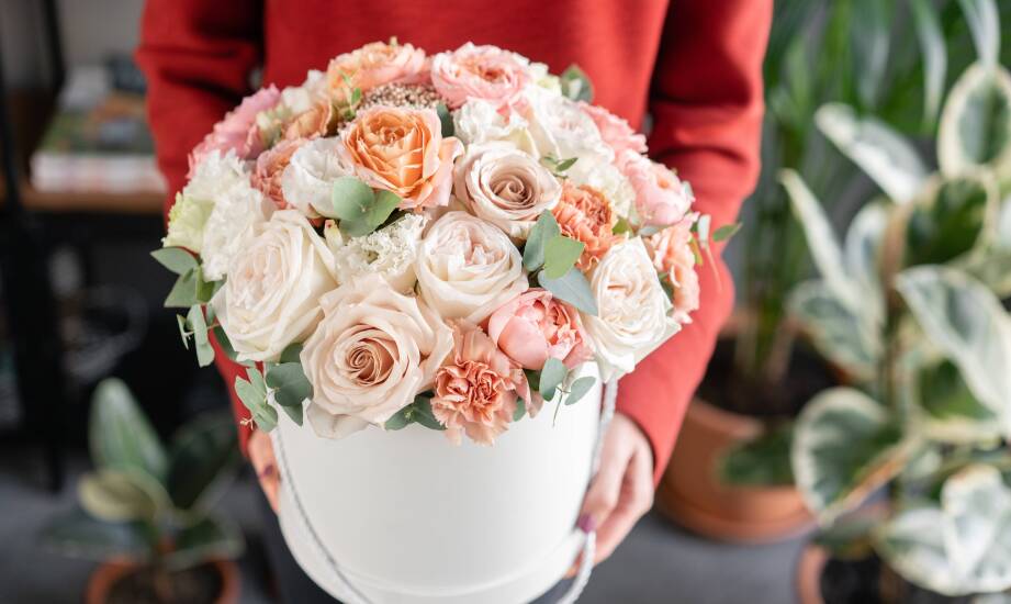 Tworzenie romantycznego nastroju dzięki kwiatowym pudełkom