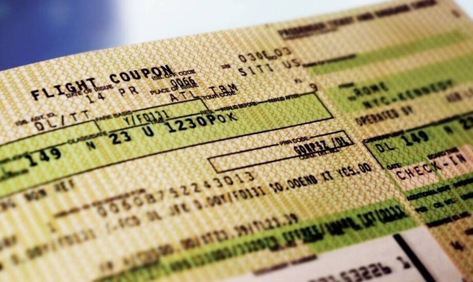 Jakie są możliwości i ograniczenia związane z voucherem na lot szybowcem?