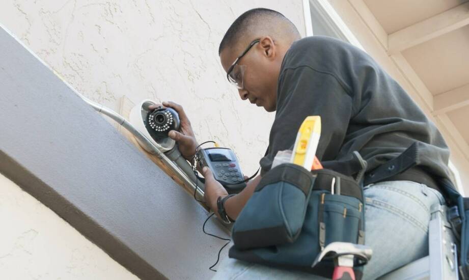 Czy montaż kamer wymaga specjalnych umiejętności?