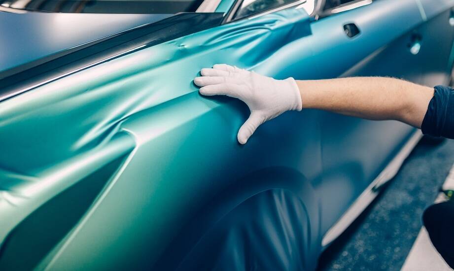 Jak folia zmienia estetykę i funkcjonalność pojazdu?