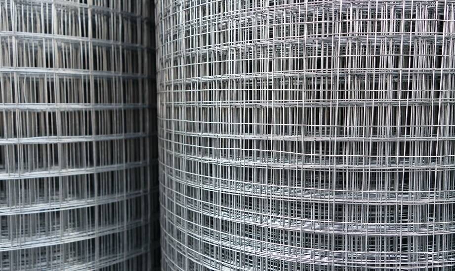 Zgrzewana metalowa siatka jako element nowoczesnych fasad budynków