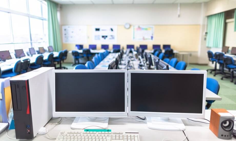 Możliwości personalizacji nauki dzięki interaktywnym monitorom