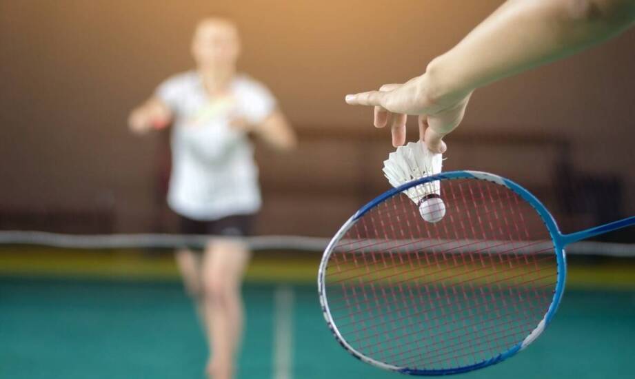 Jak wpływa wybór odpowiedniej rakiety do badmintona na rozwój umiejętności?
