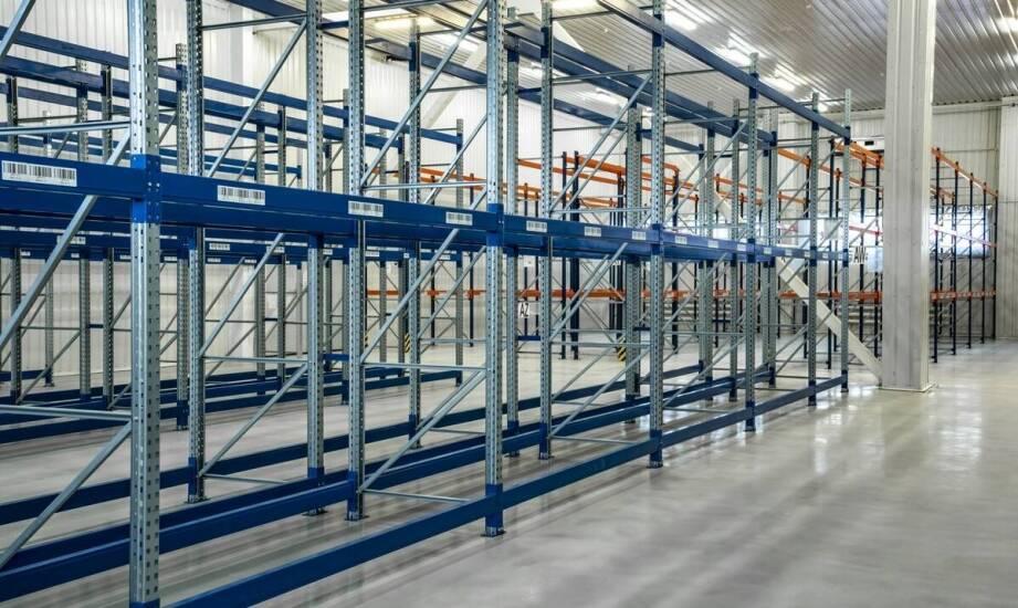 Gospodarczy regał jako element nowoczesnego systemu magazynowego