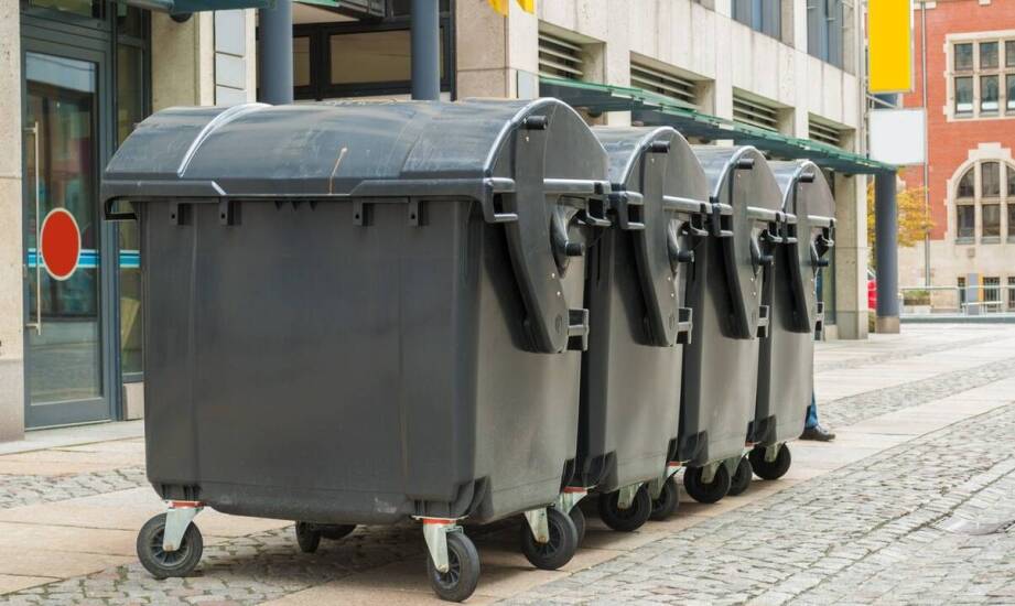 Wybór między okrągłymi a sześciokątnymi betonowymi koszami – co warto wiedzieć?