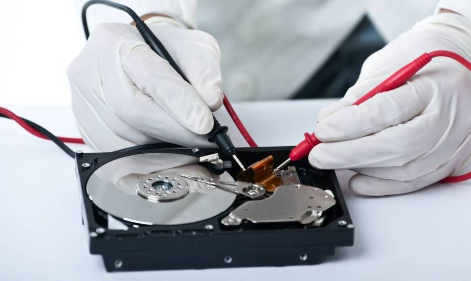 Odzyskiwanie danych z uszkodzonych dysków: usługi oferowane we Wrocławiu