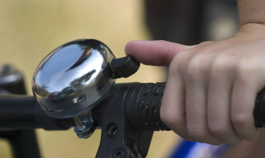 Dzwonki do rowerów – jakie materiały zapewniają najlepszą trwałość?