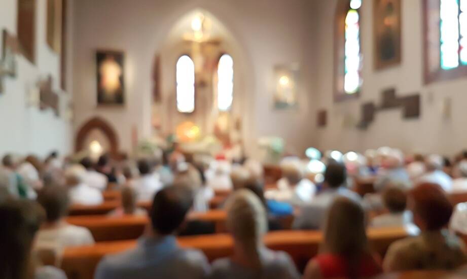 Bezgotówkowe składanie ofiar: przewaga nad tradycyjnymi metodami