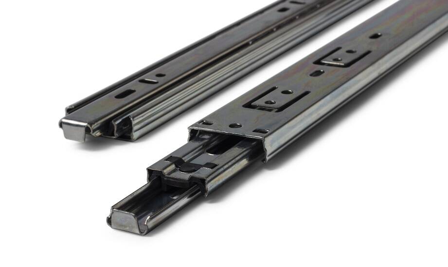 Jak synchroniczne prowadnice wpływają na komfort użytkowania mebli?