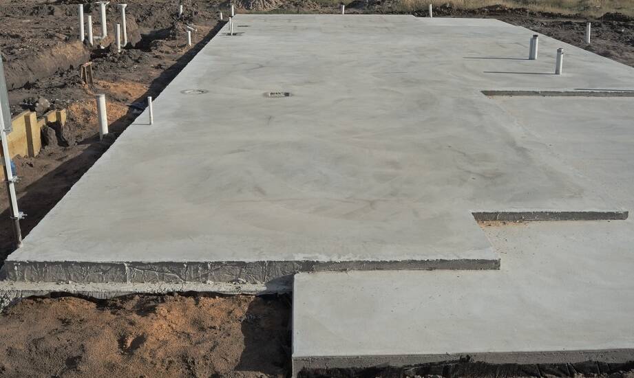 Przewaga prefabrykowanych płyt fundamentowych z betonu w budownictwie