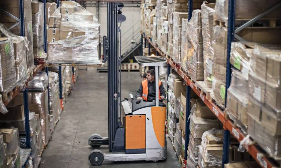 Znaczenie montażu paletowych regałów dla efektywności operacyjnej