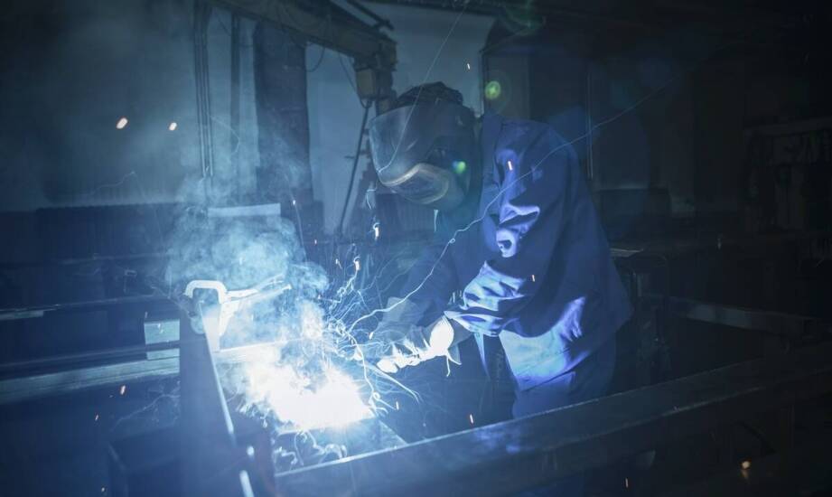 Wpływ dobrze zaprojektowanych spawalniczych ramion odciągowych na produktywność