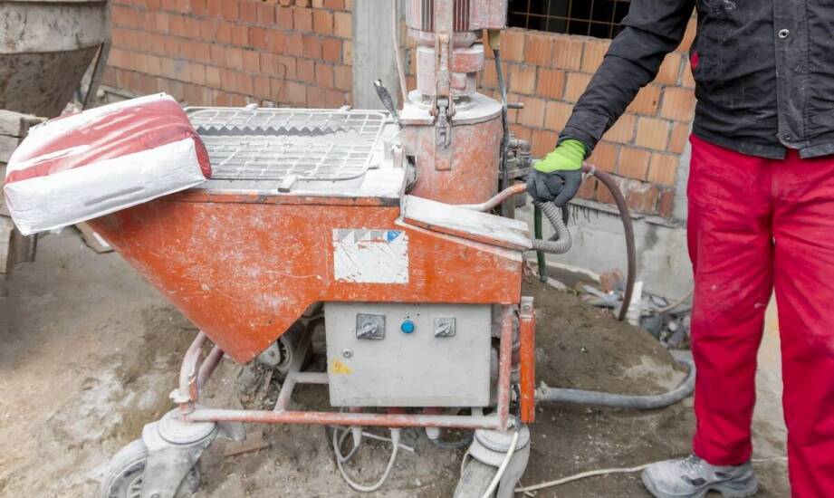 Wypożyczenie betoniarki – na co zwrócić uwagę przed podpisaniem umowy?