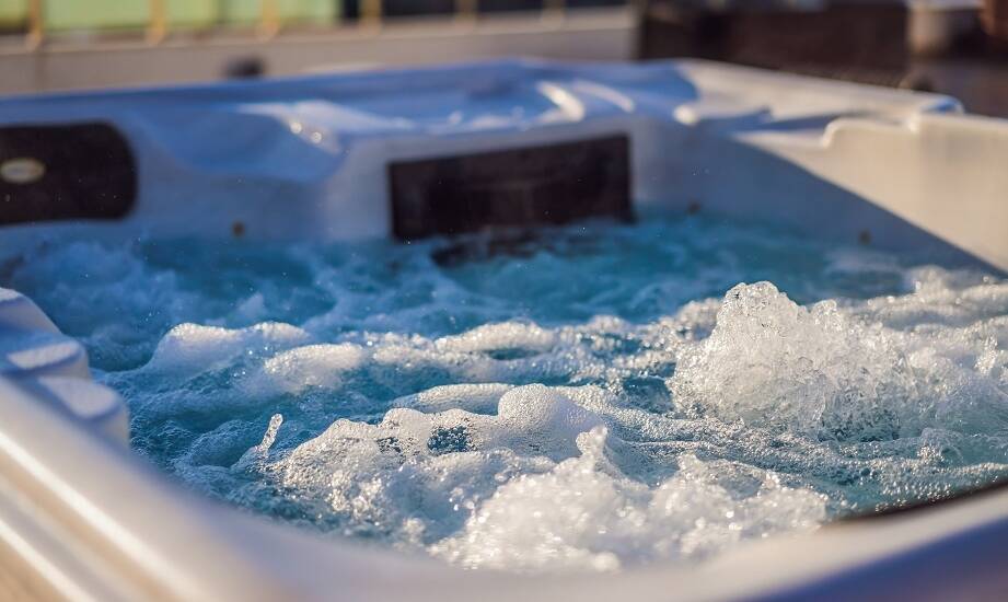 Rola hydromasażu w ogrodowych basenach spa – dlaczego warto?