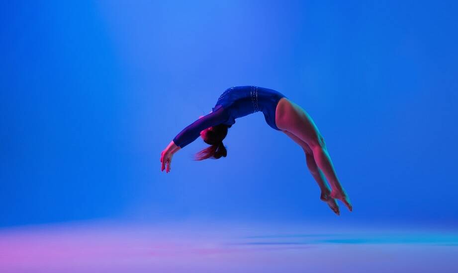 Kluczowe cechy idealnego stroju dla dziewczynki na akrobatykę