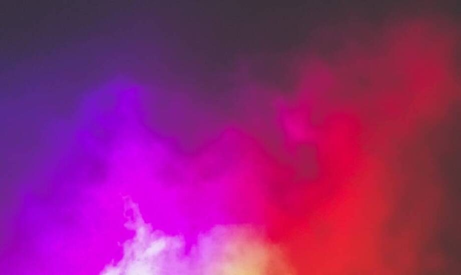 Jak zaplanować występ z wytwornicą dymu?