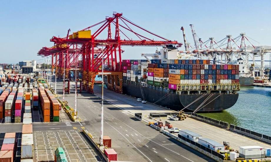 Jakie korzyści niesie wybór kontenerowego transportu morskiego dla firm importujących z Chin?