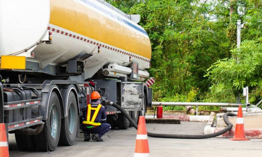 Jakie korzyści przynosi szybka dostawa paliwa dla kierowców autobusów?