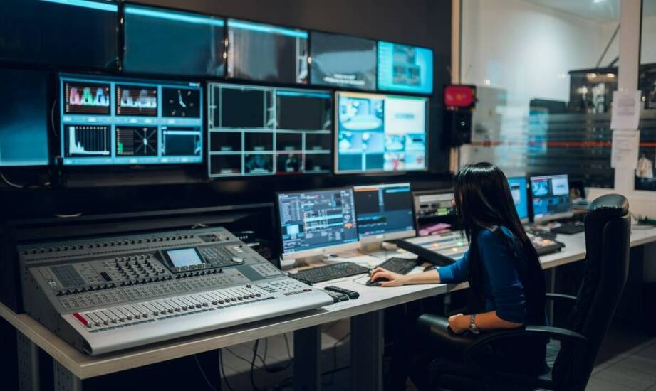 Professionelle Audio-Postproduktionsdienste in E-Learning-Projekten