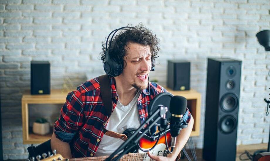 Warum lohnt es sich, in einen Voiceover für Telefonansagen in IVR‑Systemen zu investieren?