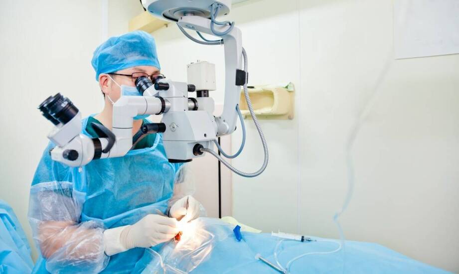 Jak chirurgiczne zabiegi mogą wspomóc leczenie zaburzeń erekcji?