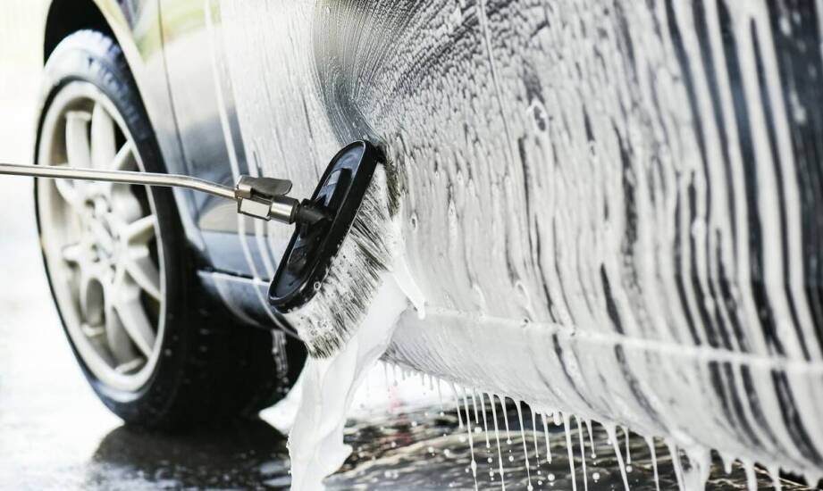 How to Properly Clean Alloy Wheels to Maintain Their Appearance for Years?