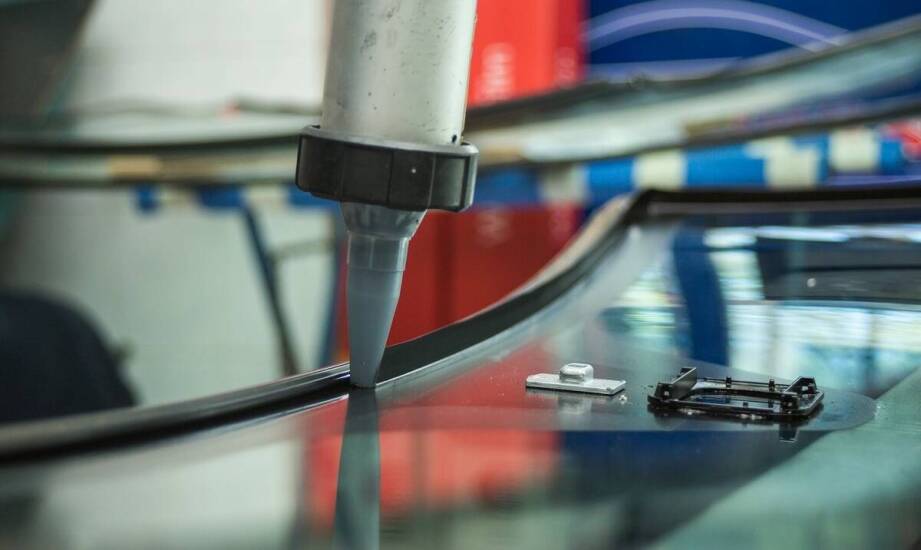 Modern Solutions for Glazing in the Context of Aftermarket Auto Glass