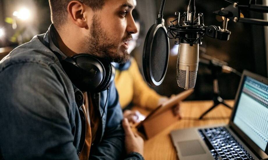 Wie beeinflusst ein Voiceover mit Muttersprachlern die Glaubwürdigkeit von Botschaften?