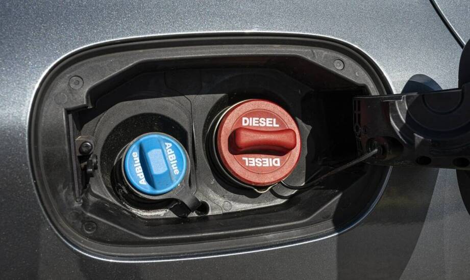 How to select an AdBlue Behälter for business needs?