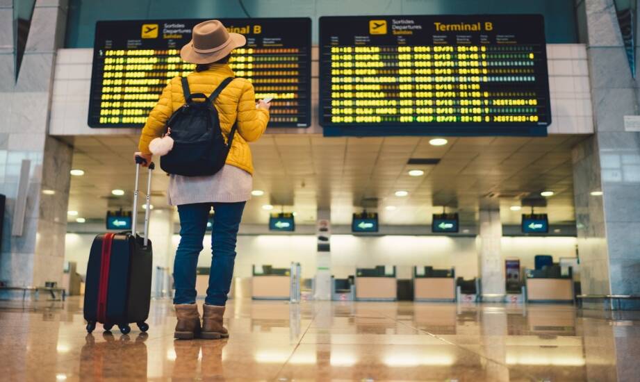 Transfer na lotnisko Modlin: porównanie opcji i koszty podróży