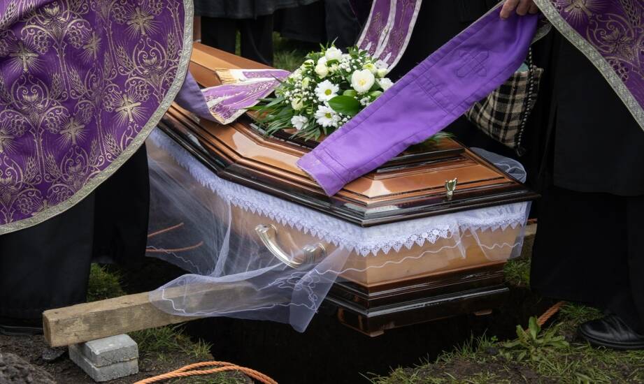 Spopielanie zwłok — podstawowe informacje o procedurze i wyborach urny