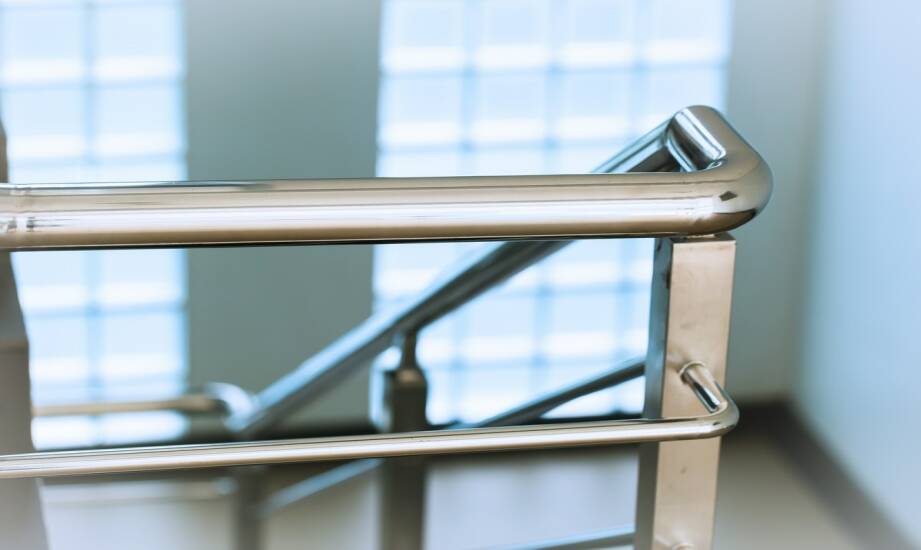 Balustrady nierdzewne — trwałe rozwiązania do nowoczesnych wnętrz