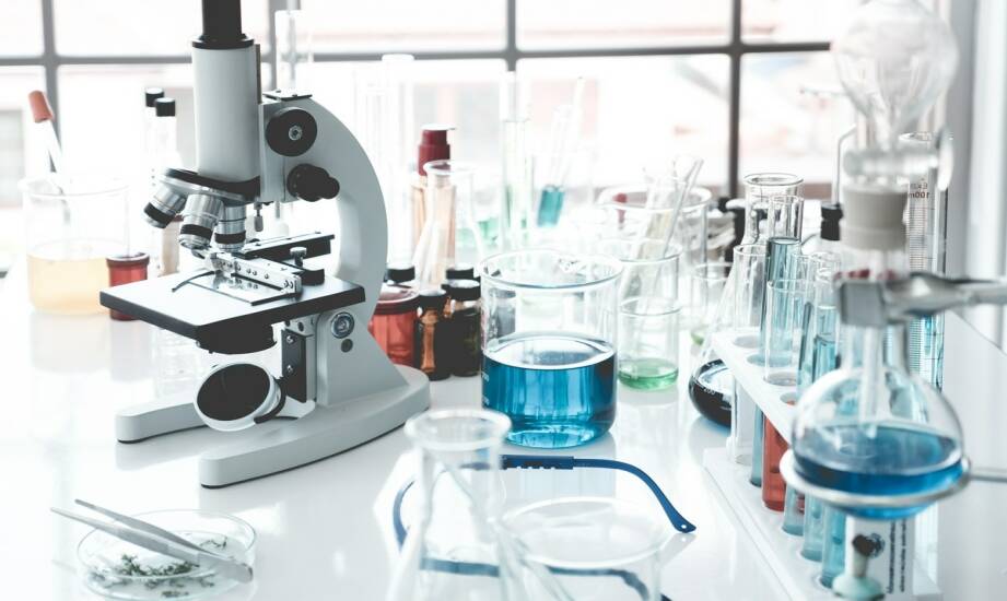 Aparatura analityczna w laboratorium: kluczowe urządzenia i zastosowania