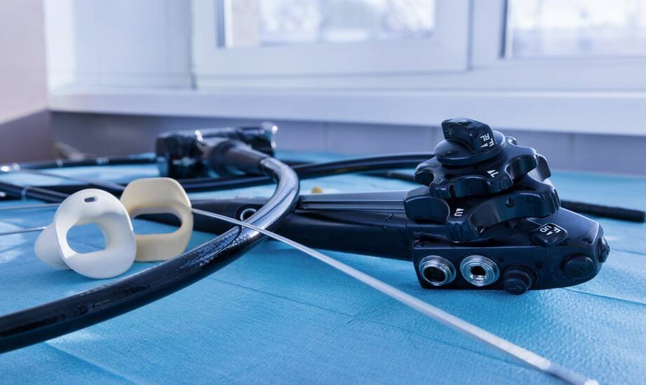 Sprzęt rehabilitacyjny – co warto wiedzieć przed zakupem sprzętu medycznego