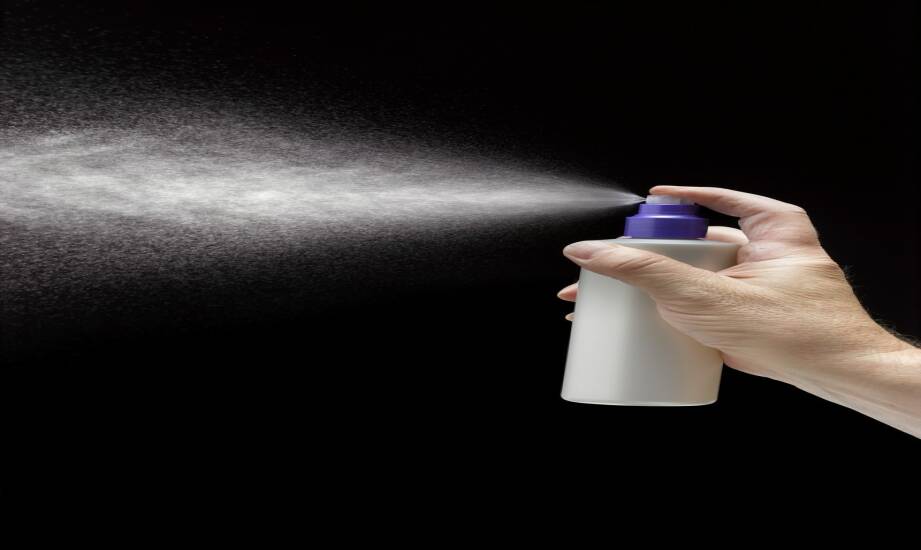 Odświeżacze powietrza w sprayu: wybór, działanie i najpopularniejsze zapachy