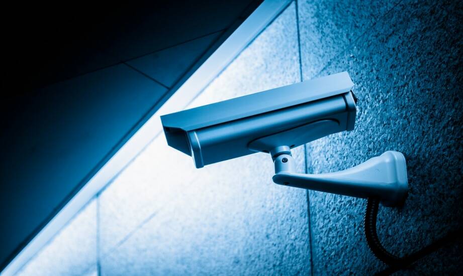 Systemy CCTV: co warto wiedzieć o monitoringu wizyjnym i funkcjach kamer