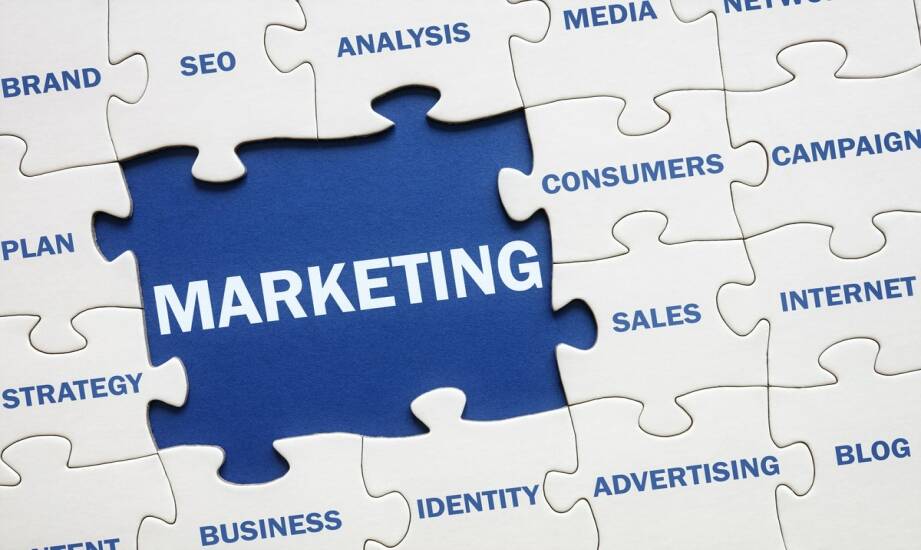 Marketing przyciągający uwagę: strategie na górze lejka sprzedażowego