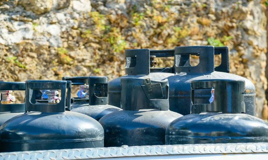 Zbiorniki sprężonego powietrza: co warto wiedzieć przed zakupem