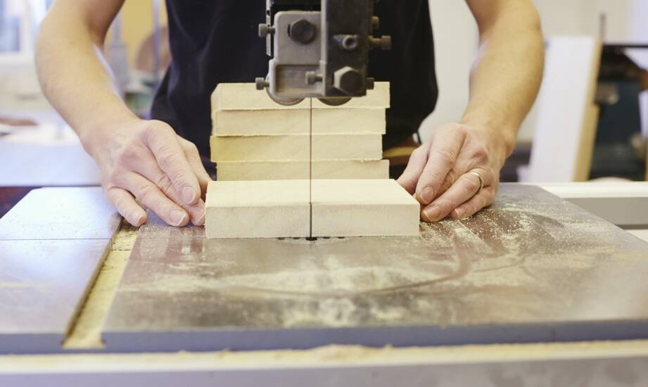 Wycinanie sklejki CNC — zastosowania, techniki i pomysły na projekty