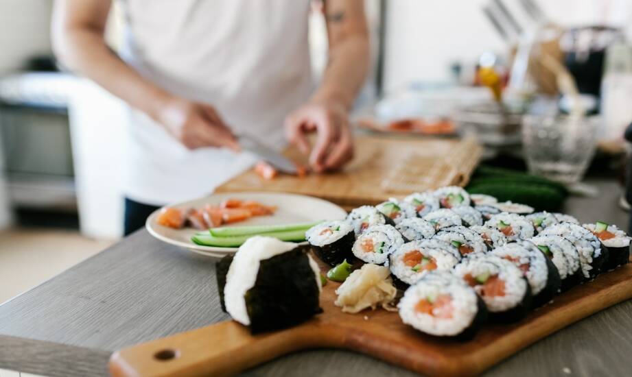 Warsztaty sushi — pomysły i inspiracje dla początkujących smakoszy