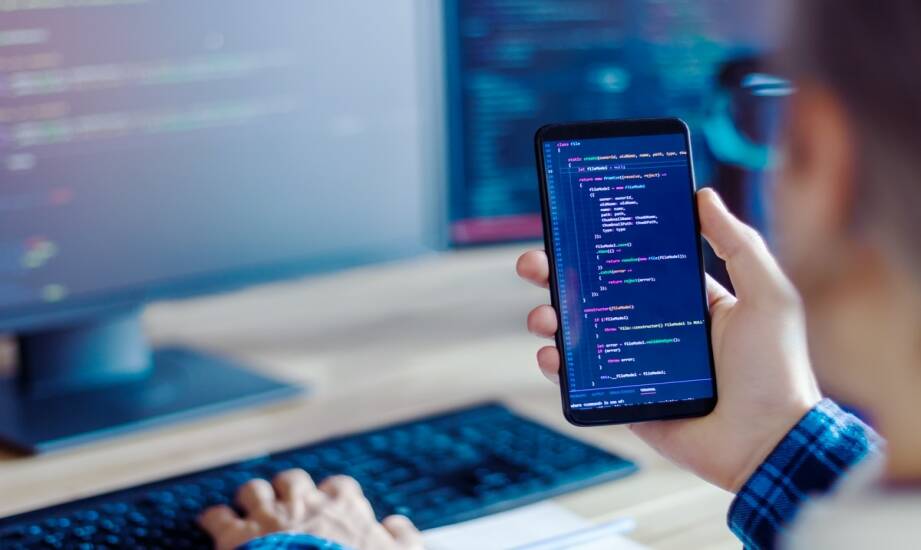 Programowanie aplikacji mobilnych: kluczowe trendy i pierwsze kroki