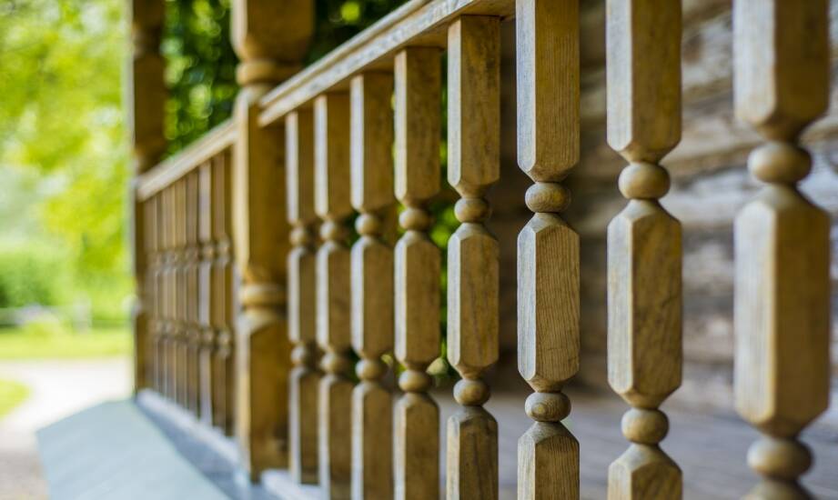 Balustrady: rodzaje, materiały i inspiracje do domu i ogrodu