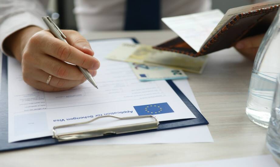 Agencja celna w procedurach UE — co warto wiedzieć przed odprawą