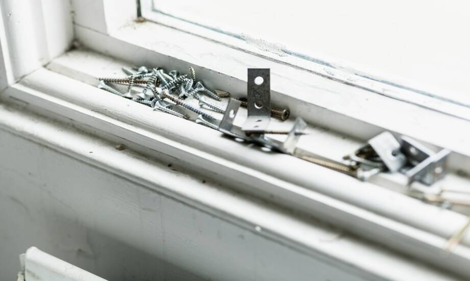 Zatyczki aluminiowe do parapetów — co warto wiedzieć przed wyborem