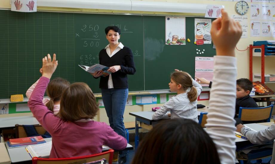 Szkoły dwujęzyczne: jak działają i co oferują rodzicom i uczniom