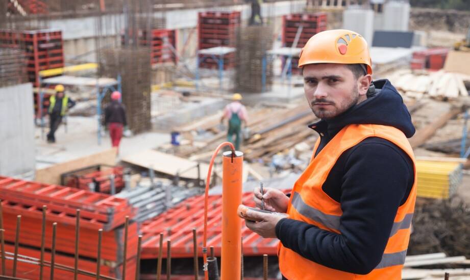 Kierownik budowy — kluczowe zadania i obowiązki na placu budowy