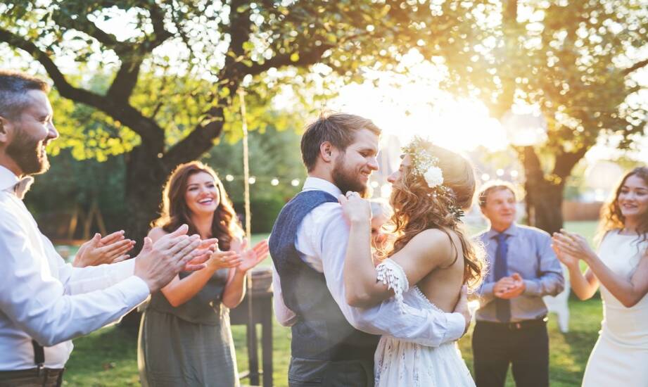 Prowadzenie wesela: pomysły i inspiracje na udaną zabawę